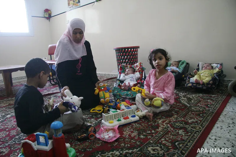 Children unknown descent living in the Assembly of Mercy in Gaza City. Its received 7 children since the beginning of this year, with a total inmates since 1993 and so far 165 children.