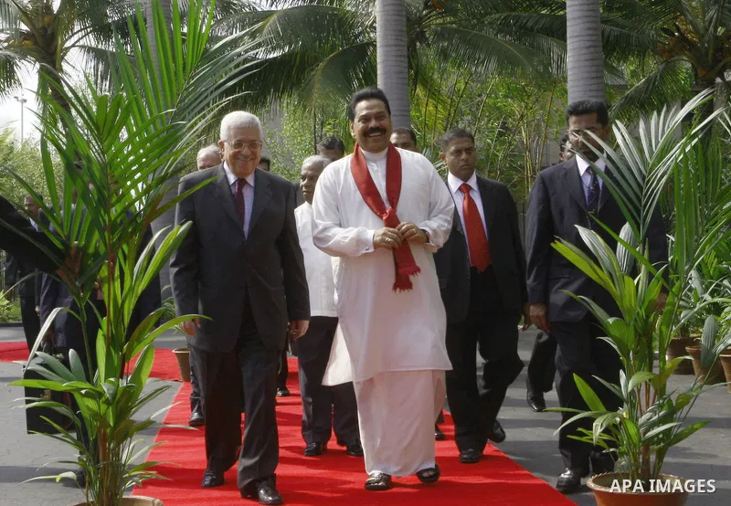 Palestinian President Mahmoud Abbas meets the Sri Lankan President Mhenda Raja Biska in Sri Lanka's capital of Colombo.