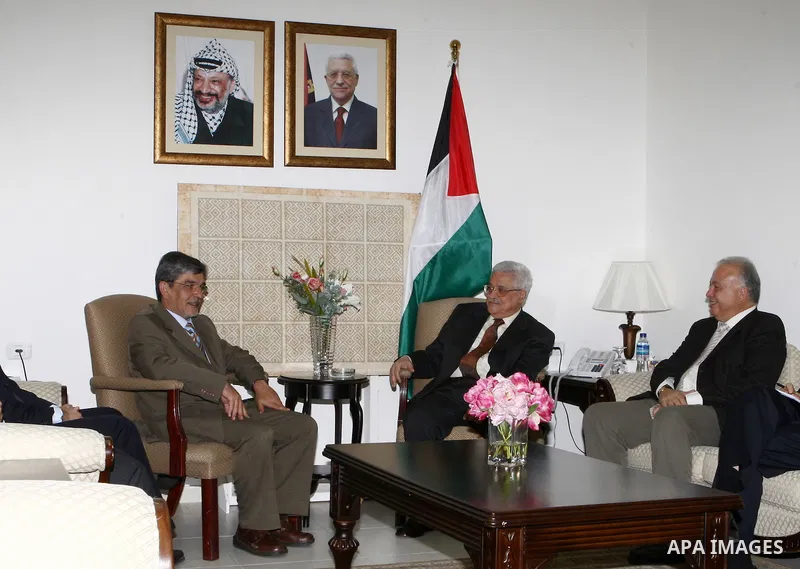Palestinian President Mahmoud Abbas receives the Greek Ambassador in Ramallah.