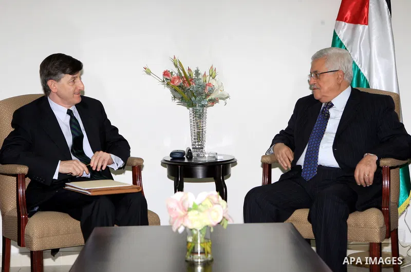 Palestinian President Mahmoud Abbas meets with the U.S. consul Jack Wallacen in the West Bank City of Ramallah on July 11, 2009. Photo by Thaer Ganaim
