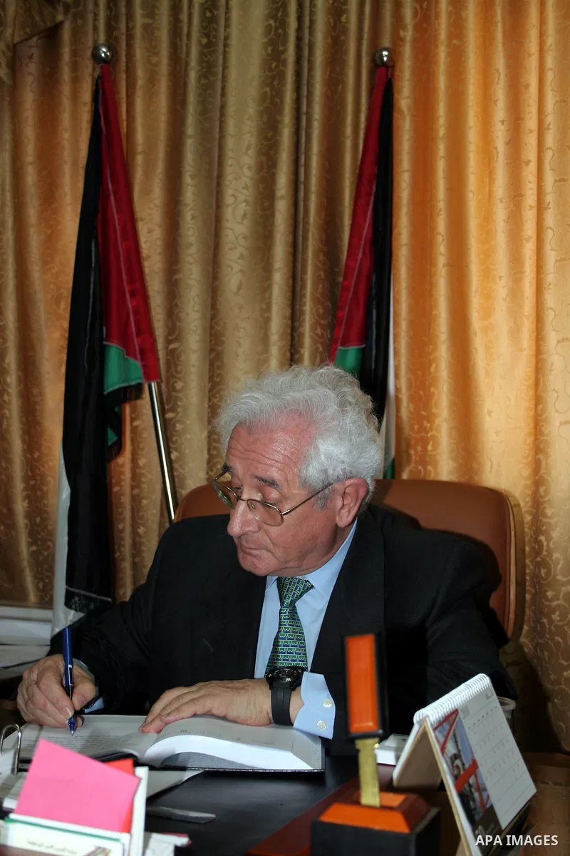 Spanish consul Ramon Ansoain and Yatta mayor Zahran abu kbita and engineer Xavier Vallve and Dr. Imad Ibrik are signing an agreement of the work in the electricity project during the opening of the project of supplying e...