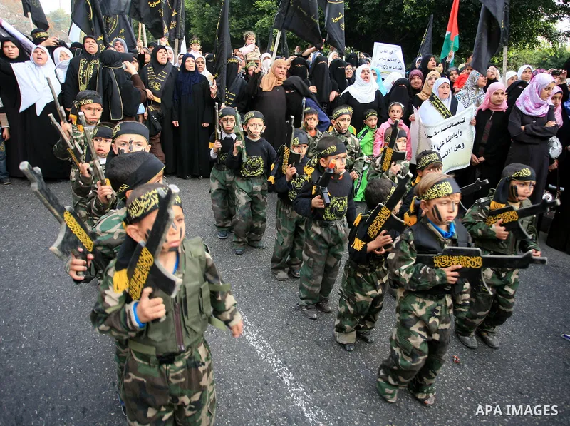 Palestinian Islamic Jihad movement supporters take part in a rally in Gaza City showing solidarity for the Al-Aqsa mosque in Jerusalem March 10, 2010. Photo by Mohammed Othman