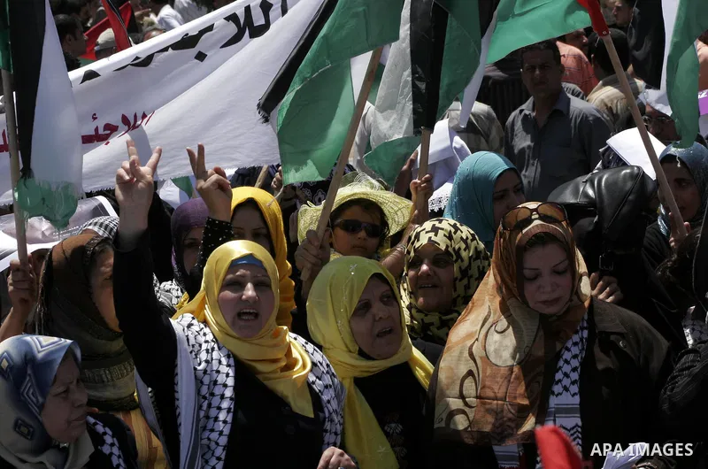 Palestinians attend a Nakba rally in Gaza City May 15, 2010. Palestinians mark "Nakba" (Catastrophe) on May 15 to commemorate the time when hundreds of thousands of Palestinians were expelled or fled from their homes in...