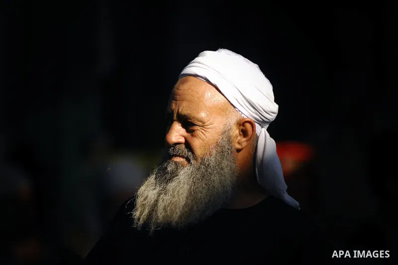 A Palestinian man shops at a traditional market on the first Friday of the holy month of Ramadan on August 13,2010. Muslims around the world abstain from eating, drinking and sexual relations from sunrise to sunset durin...