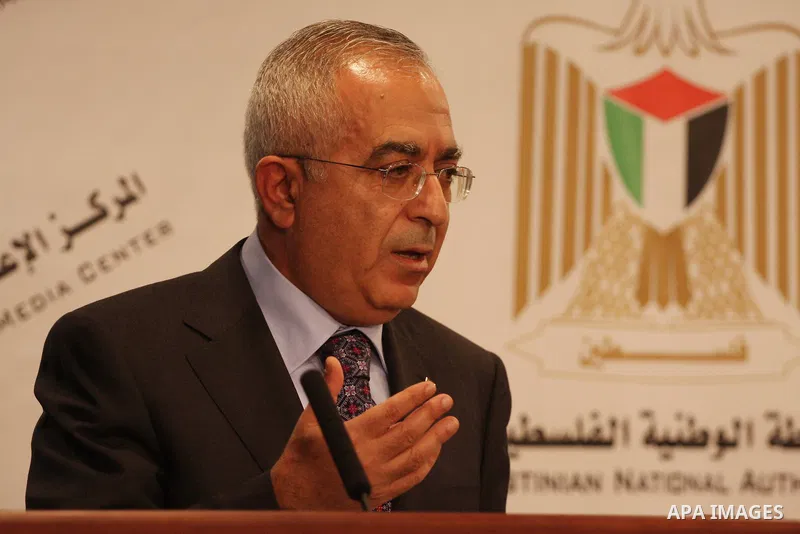 Palestinian Prime Minister Salam Fayyad addresses a news conference in the West Bank city of Ramallah on August 30, 2010, as Israeli and Palestinian leaders, as well as Egypt's president and the king of Jordan, prepare f...