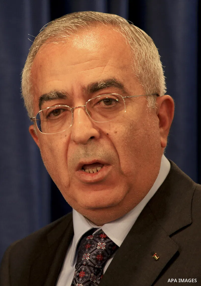 Palestinian Prime Minister Salam Fayyad addresses a news conference in the West Bank city of Ramallah on August 30, 2010, as Israeli and Palestinian leaders, as well as Egypt's president and the king of Jordan, prepare f...