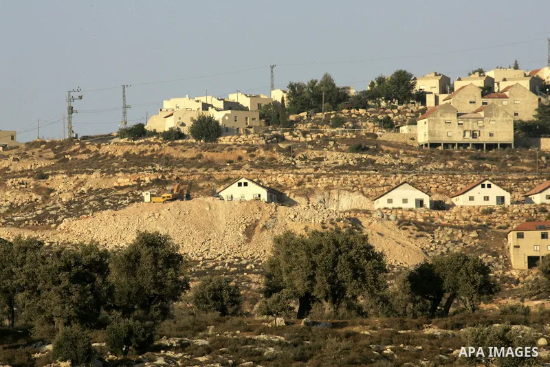 The jewish settlement of Allon Moreh is seen near the Palestinian village of Azmot in the West Bank city of Nablus Thursday, Sept. 16, 2010. US Secretary of State Hillary Rodham Clinton arrived to the Palestinian Authori...