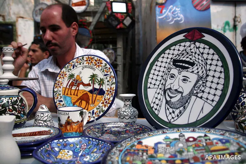 Palestinians take part in Palestinian Heritage day festival in the West Bank city of Hebron on October 07,2010. the festival was organized by Hebron rehabilitation committee and this festival is a part of Amar Ya Baladna...