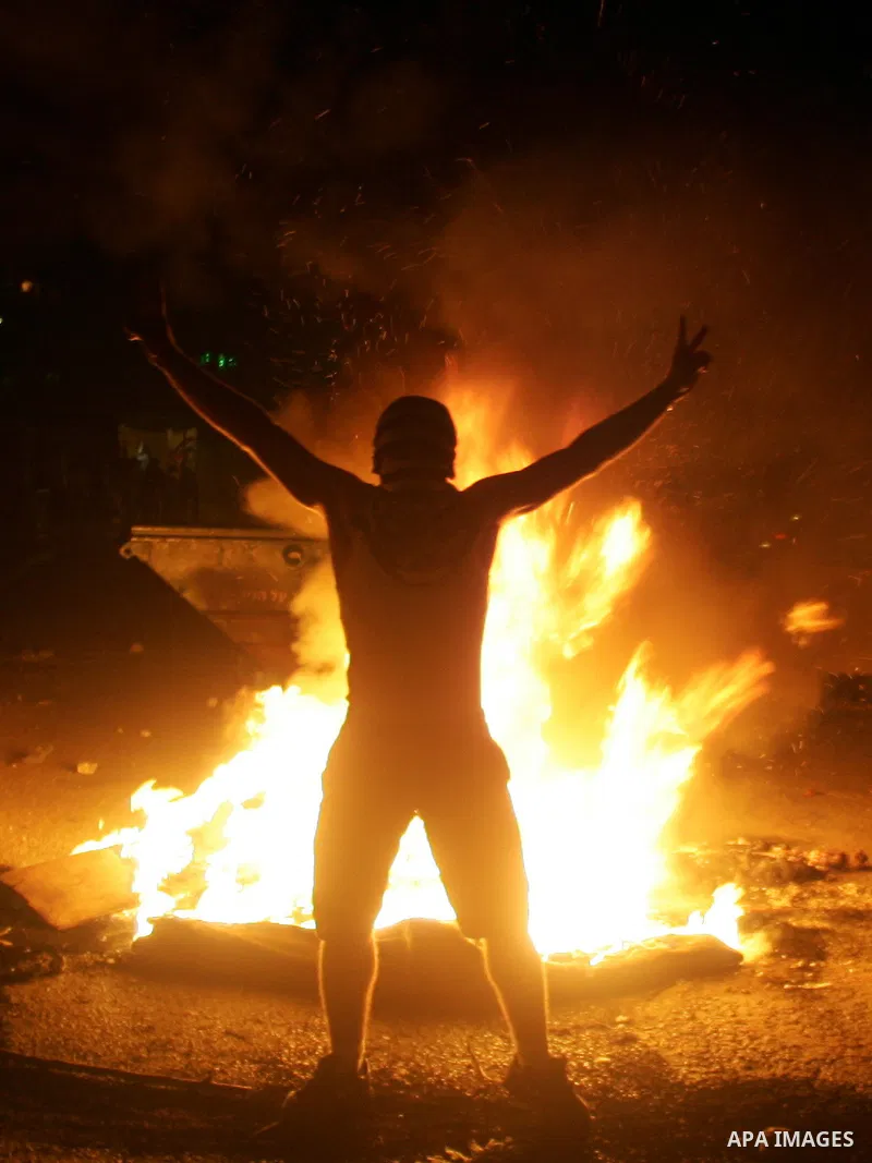 Clashes between Palestinian youths and Israeli police in Silwan in East Jerusalem , on Oct. 17,2010 . Photo by Mahfouz Abu Turk
