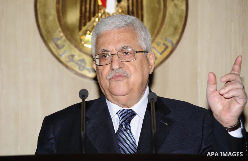 Palestinian President Mahmoud Abbas (Abu Mazen) during his meeting with Egyptian President, Mohamed Hosni Mubarak in Cairo on Nov. 21,2010. Photo by Omar Rashidi