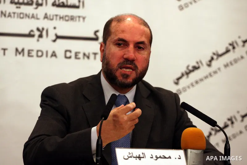 Palestinian Minister of Awqaf and Religious Affairs, Mahmoud Habash delivers speech during a press conference in the West Bank city of Ramallah on November 30, 2010. Photo by Issam Rimawi
