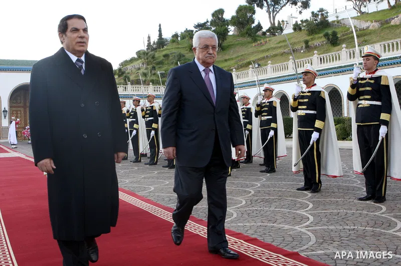 Palestinian President Mahmoud Abbas during a meeting with Tunisian President, Zine El Abidine Ben Ali in Tunis on Jan. 3,2011. Photo by Thaer Ganaim
