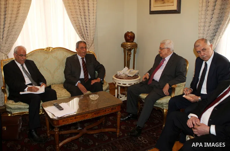 Palestinian President Mahmoud Abbas during a meeting with Secretary General of the League of Arab States Amr Moussa, in Cairo on Jan. 24, 2011. Photo by Thaer Ganaim