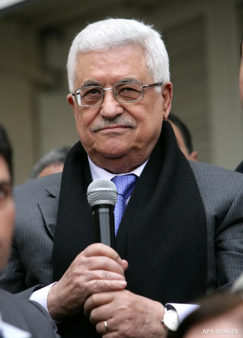 Palestinian President Mahmoud Abbas is welcomed by his supporters upon his arrival from Cairo at the West Bank city of Ramallah January 25, 2011. Abbas got a hero's welcome on Tuesday from thousands of Palestinians who d...