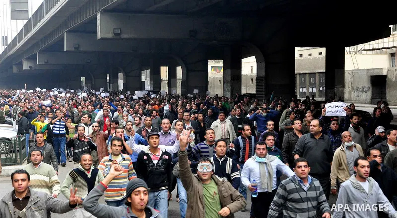 Anti-government protesters demonstrate against president Hosni Mubarak regime in Tahrir, or Liberation Square in Cairo, Egypt, Jan. 28, 2011. Photo by Ahmed Asad