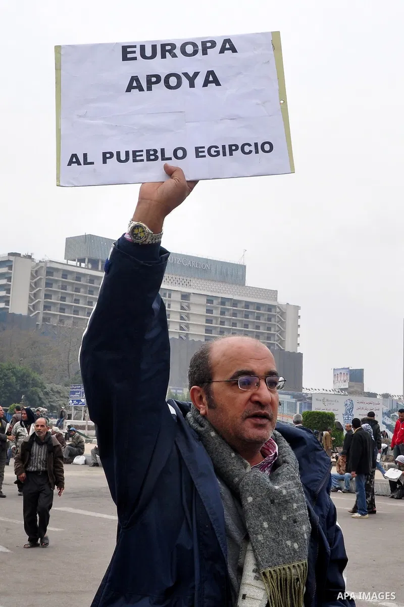 Egyptian anti-Mubarak protesters take part in a protest in Cairo, Egypt, Saturday, Feb. 5, 2011. President Barack Obama said Egypt's Hosni Mubarak should do the statesmanlike thing and make a quick handoff to a more repr...