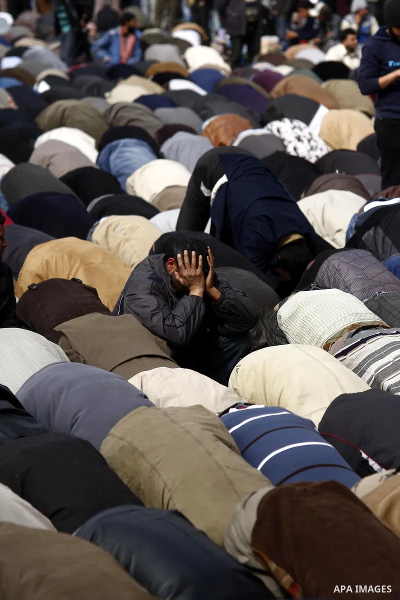 Opposition supporters pray in Tahrir Square in Cairo February 6, 2011. Demonstrators camped out in Cairo's Tahrir Square, which has become an epicentre for protest, vowed to intensify their battle to oust Egypt's Preside...