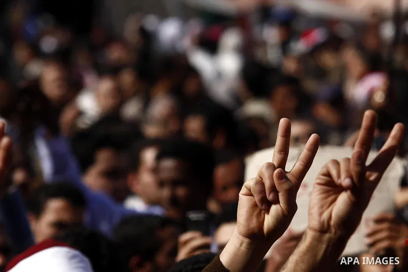 Opposition supporters protest in Tahrir Square in Cairo February 6, 2011. Demonstrators camped out in Cairo's Tahrir Square, which has become an epicentre for protest, vowed to intensify their battle to oust Egypt's Pres...