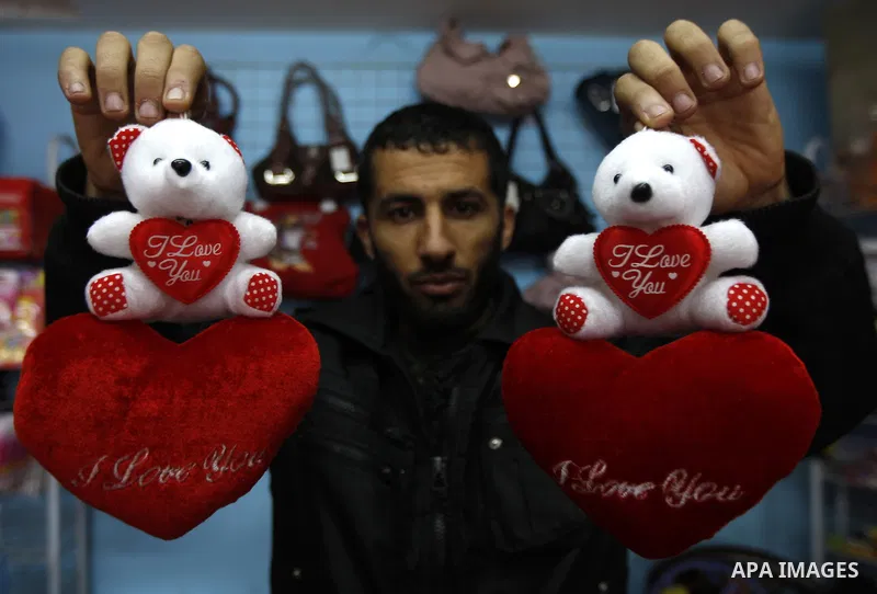 A Palestinian vendor prepares gifts for Valentine's Day at his shop in Rafah, southern Gaza Strip on February 13, 2011. Photo by Abed Rahim Khatib