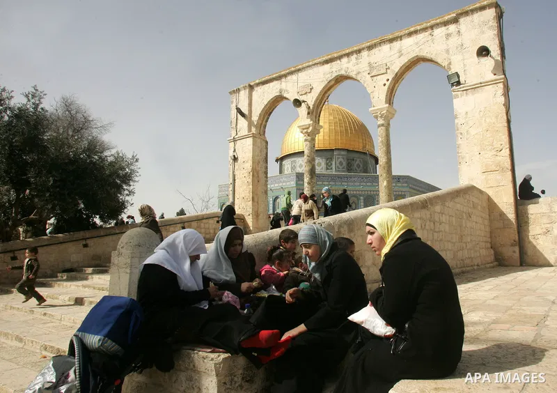 Palestinian Muslims celebrate the anniversary of the prophet Mohammed birth at the Al-Aqsa Mosque compound in Jerusalem on Feb. 15,2011. Photo by Mahfouz Abu Turk