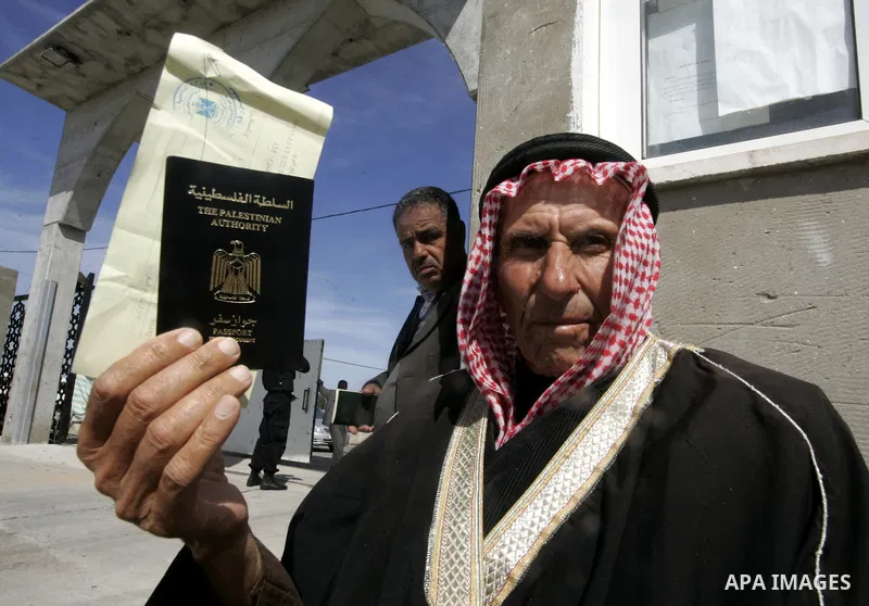 Palestinians arrive to the Gaza Strip through the Rafah border crossing with Egypt, in southern Gaza, on February 22, 2011 after it was opened for passage for people leaving and entering the Palestinian enclave. Photo by...