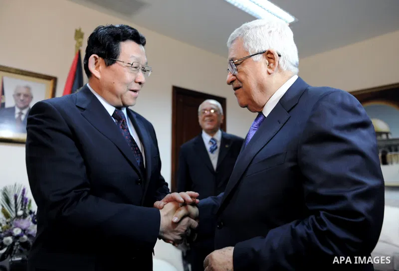 Palestinian President Mahmoud Abbas (Abu Mazen) during his meeting with the Chinese Commerce Minister Chen Deming in the West Bank city of Ramallah on March 1, 2011. Photo by Omar Rashidi