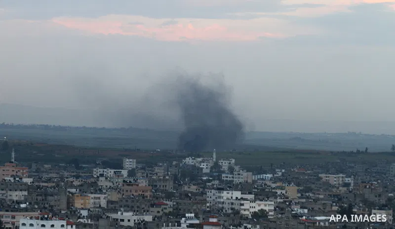 Smoke is seen over the eastern Gaza city on March 24,2011 as Palestinian militants launch rockets towards Israel. Photo by Ashraf Amra