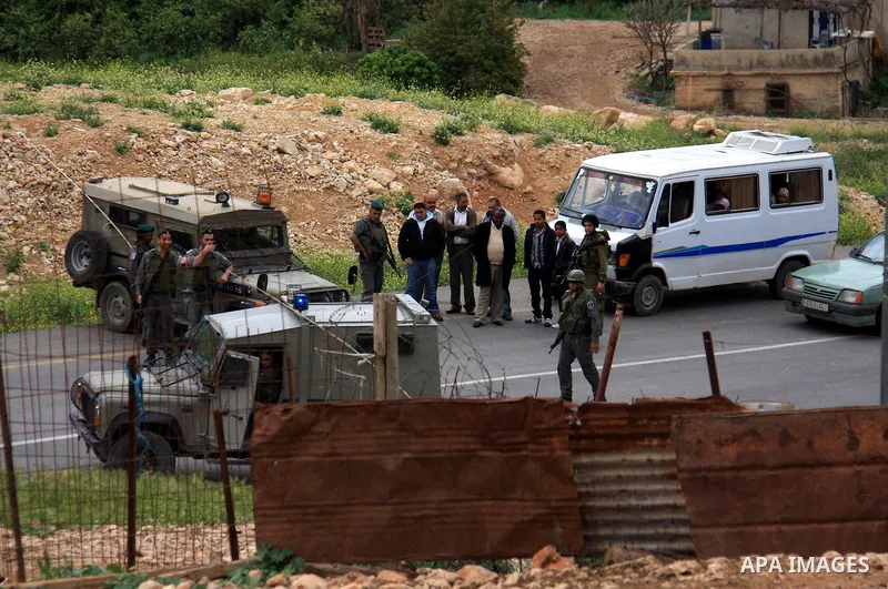 Israeli troops shut down al-Hamra checkpoint during a military operation searching for explosives on the outskirts of the West Bank Jordan Valley, Friday, March 25, 2011. Photo by Wagdi Eshtayah