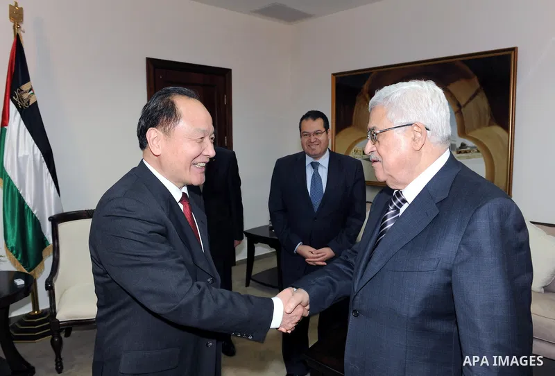 Palestinain President Mahmoud Abbas (Abu Mazen) meets with Chinese president's envoy to peace process in the Middle East in the west bank in the city of Ramallah March 25,2011 photo by Thaer Ganaim