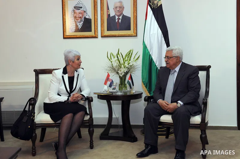 Palestinian President Mahmoud Abbas meets with the Croatian Prime Minister Jadranka Kosor at Abbas' office on March 31, 2010 in Ramallah, West Bank. Kosor is on a diplomatic visit to meet with Middle Eastern leaders in t...
