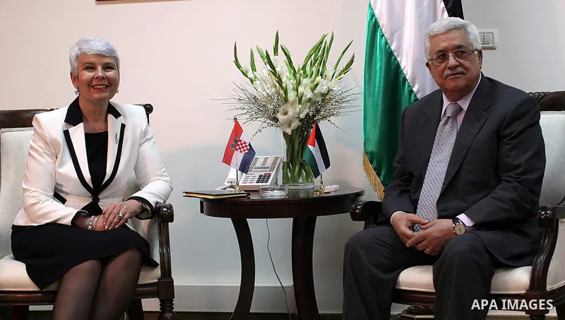 Palestinian President Mahmoud Abbas meets with the Croatian Prime Minister Jadranka Kosor at Abbas office in the West Bank town of Ramallah, on 31 March 2011.phot by Atef Safadi/ pool
