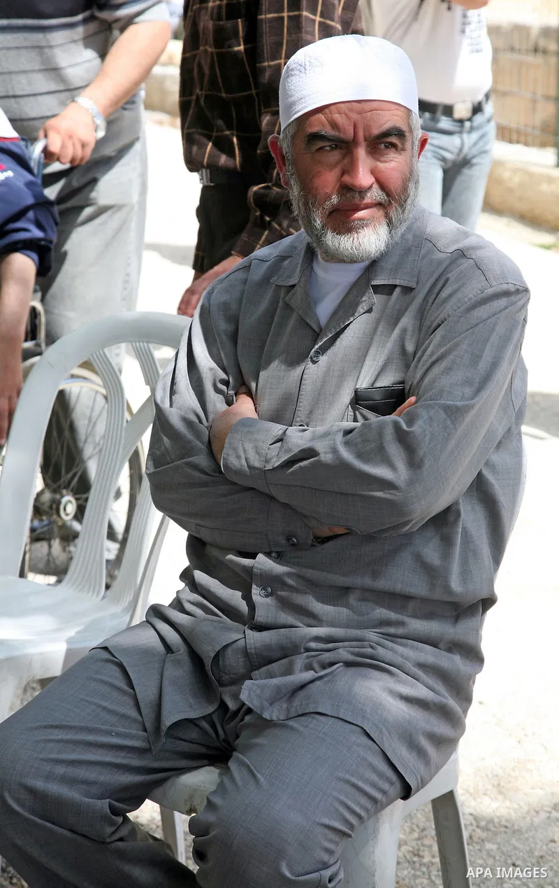 Sheikh Raed Salah visits a mosque in the Village of the Prophet Samuel, which has been converted into a Jewish synagogue on April 1,2011. Photo by Sliman Khader.