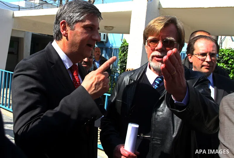 Austrian Foreign Minister Michael Spindelegger visits UN headquarters in Gaza City on April 6, 2011. Photo by Ashraf Amra