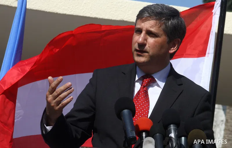 Austrian Foreign Minister Michael Spindelegger delivers a speech during a visit to UN headquarters in Gaza City on April 6, 2011. Photo by Ashraf Amra