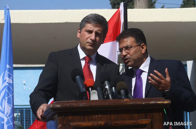 Austrian Foreign Minister Michael Spindelegger delivers a speech during a visit to UN headquarters in Gaza City on April 6, 2011. Photo by Ashraf Amra