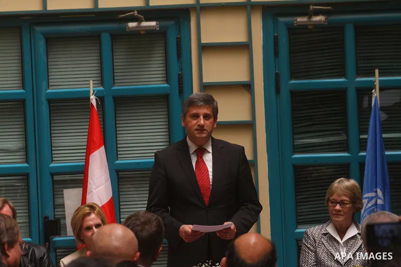 Austrian Foreign Minister Michael Spindelegger delivers a speech during a visit to UN headquarters in Gaza City on April 6, 2011. Photo by Ashraf Amra