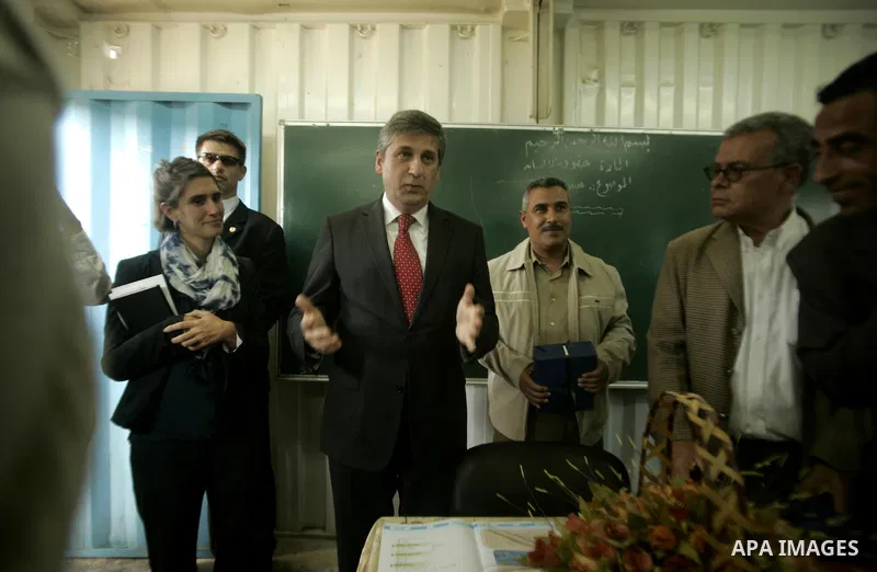 Austrian Foreign Minister Michael Spindelegger visits a UN-run school in central Gaza Strip refugee camp of Nusseirat on April 6, 2011. Photo by Abed Rahim Khatib
