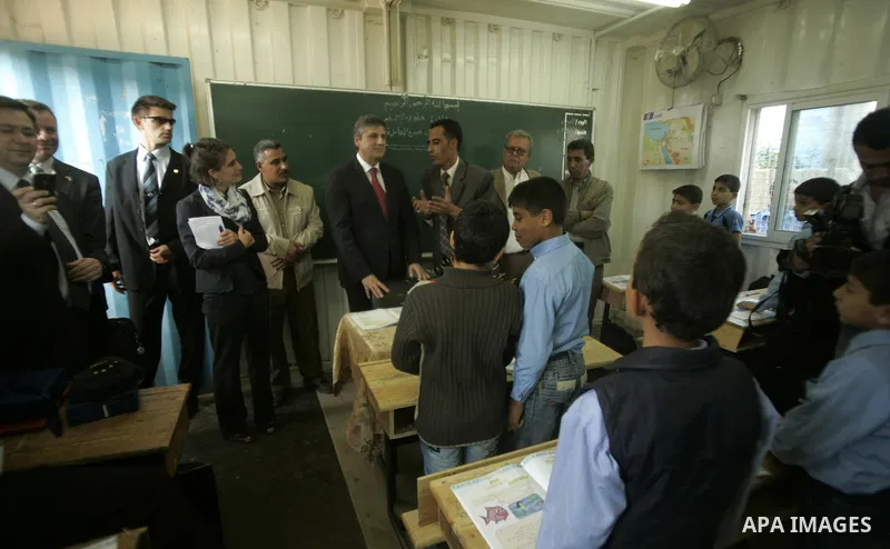 Austrian Foreign Minister Michael Spindelegger visits a UN-run school in central Gaza Strip refugee camp of Nusseirat on April 6, 2011. Photo by Abed Rahim Khatib