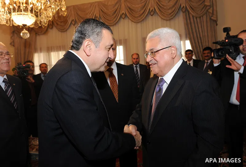 Palestinian President Mahmoud Abbas (Abu Mazen) during a meeting with Egyptian Prime Minister, Essam Sharaf in the Egyptian capital of Cairo on April 7,2011. Photo by Thaer Ganaim