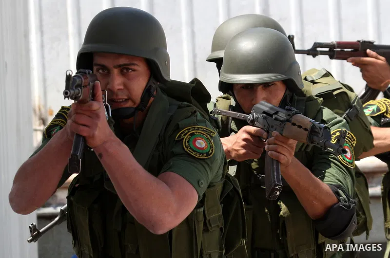 Palestinian police officers loyal to Palestinian President Mahmoud Abbas take part in a training session in the West Bank city of Nablus, Thursday on April 7, 2011. Photo by Wagdi Eshtayah