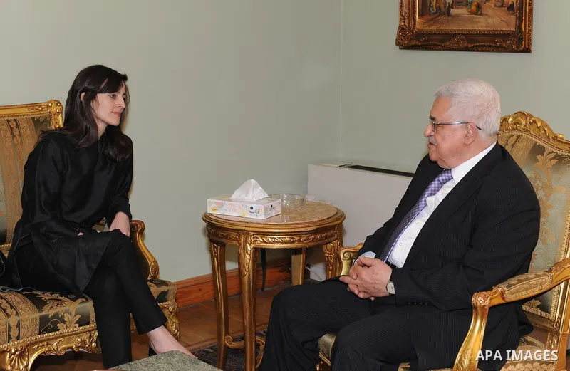 Palestinian President Mahmoud Abbas (Abu Mazen)during a meeting with the Ambassador of the State of Eldonemekan in the Egyptian capital of Cairo on April 7,2011. Photo by Thaer Ganaim