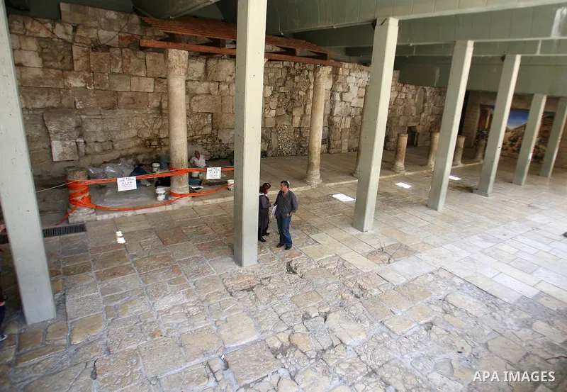 Some remaining effects since 1967 in the Jewish Quarter in the Old City in East Jerusalem. April 14 2011.Photo by Sliman Khader