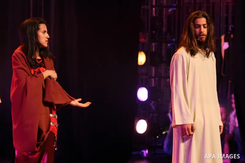Palestinian Christians perform a play "operetta and I have Vahidi" following the last days of Jesus Christ prior and including his Crucifixion which is marked by Christians with Easter mass, in the city of Ramallah in th...