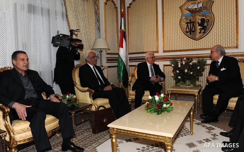 Palestinian President Mahmoud Abbas during a meeting with Tunisian President Fouad Mebazaa in Tunisia on April 19,2011. Photo by Thaer Ganaim