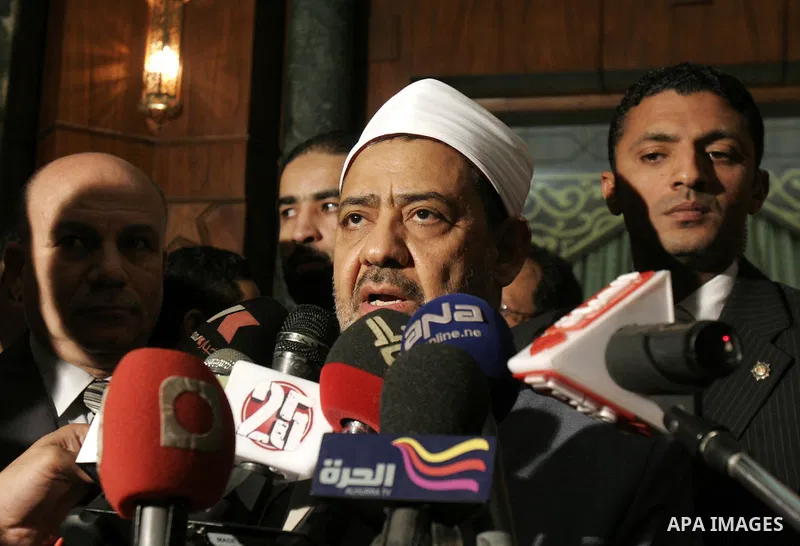 Hamas leader Khaled Mashaal meets with Ahmed al-Tayyeb, the sheikh of al-Azhar, the highest Islamic Sunni institution, during his visit in Cairo, Egypt, Monday, May 9, 2011. Photo by Ahmed Asad