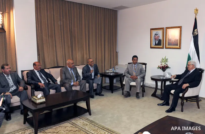 Palestinian President Mahmoud Abbas (Abu Mazen) during his meeting with a delegation from the Palestinian Contractors Union in the West Bank city of Ramallah on May 13, 2011. Photo by Thaer Ganaim