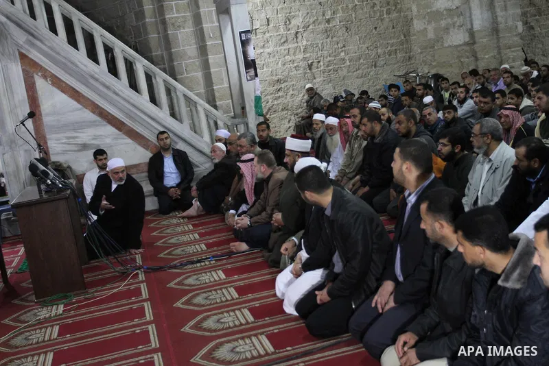 Palestinian Muslim worshipers perform fajr prayer in Gaza City on May 15,2011. Palestinian Prime Minister in Gaza, Ismail Haneiyah, lead the prayer on the anniversary of Nakba, 63, "catastrophe" and speaks a speech on th...