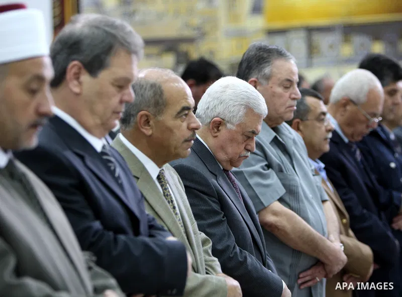 Palestinian President Mahmoud Abbas (Abu Mazen) attends Friday prayers in the West Bank city of Ramallah on May 20, 2011. Photo by Thaer Ganaim