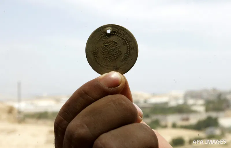 Ancient artifacts recently discovered near the Egyptian border town of Rafah are displayed by the Hamas-run ministry of tourism and antiquities in the southern Gaza Strip on May 25, 2011. The Palestinian Authority has be...