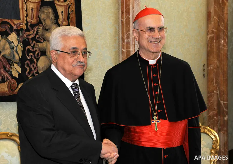 Palestinian President Mahmoud Abbas meets with the Prime Minister of the Vatican in Rome on June 3,2011. Photo by Thaer Ganaim